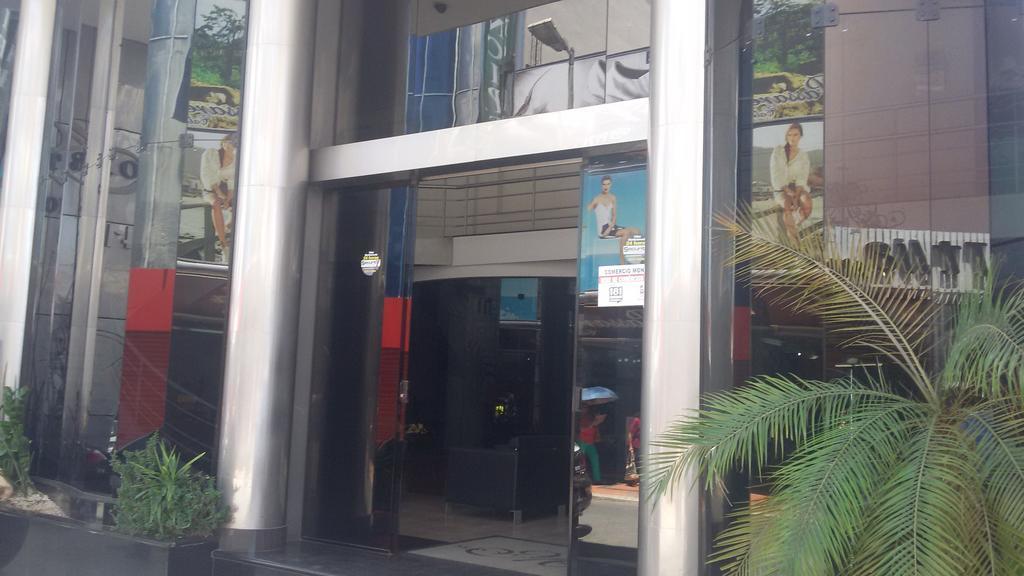 Hotel Monte Rey 蒙蒂斯克拉鲁斯 外观 照片