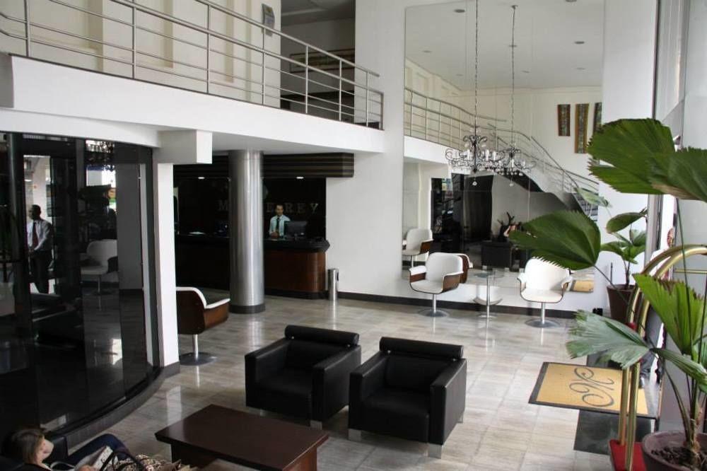 Hotel Monte Rey 蒙蒂斯克拉鲁斯 外观 照片