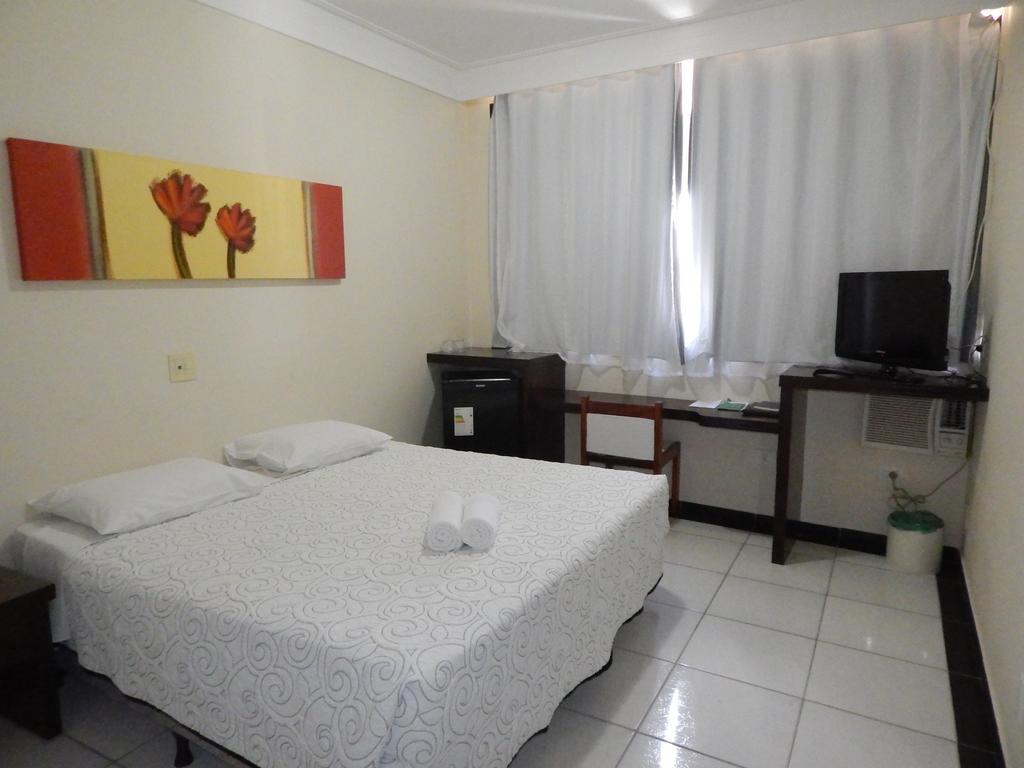 Hotel Monte Rey 蒙蒂斯克拉鲁斯 外观 照片