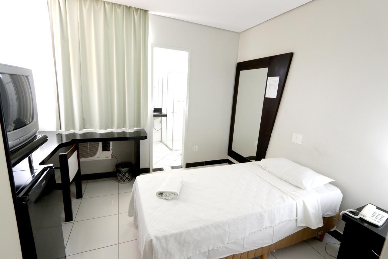 Hotel Monte Rey 蒙蒂斯克拉鲁斯 外观 照片