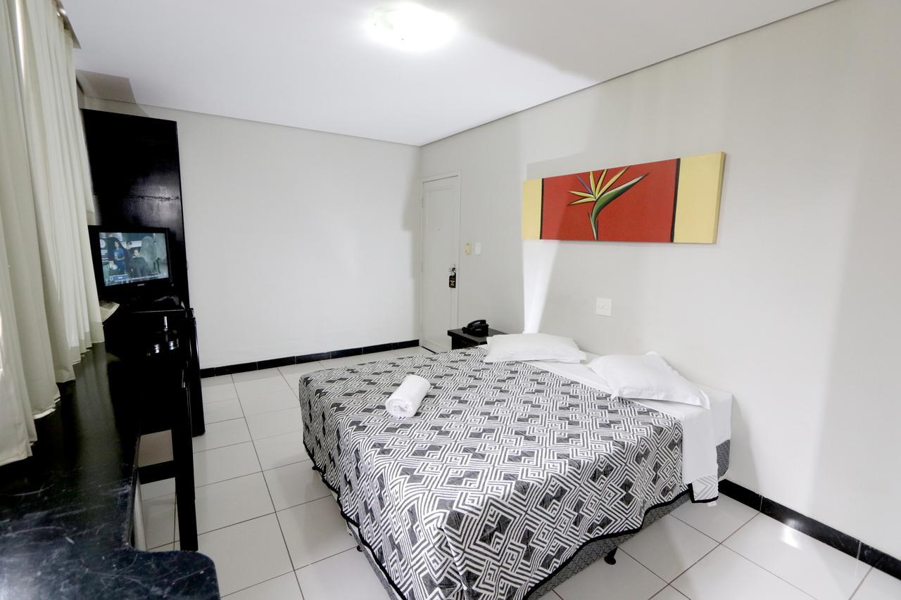 Hotel Monte Rey 蒙蒂斯克拉鲁斯 外观 照片