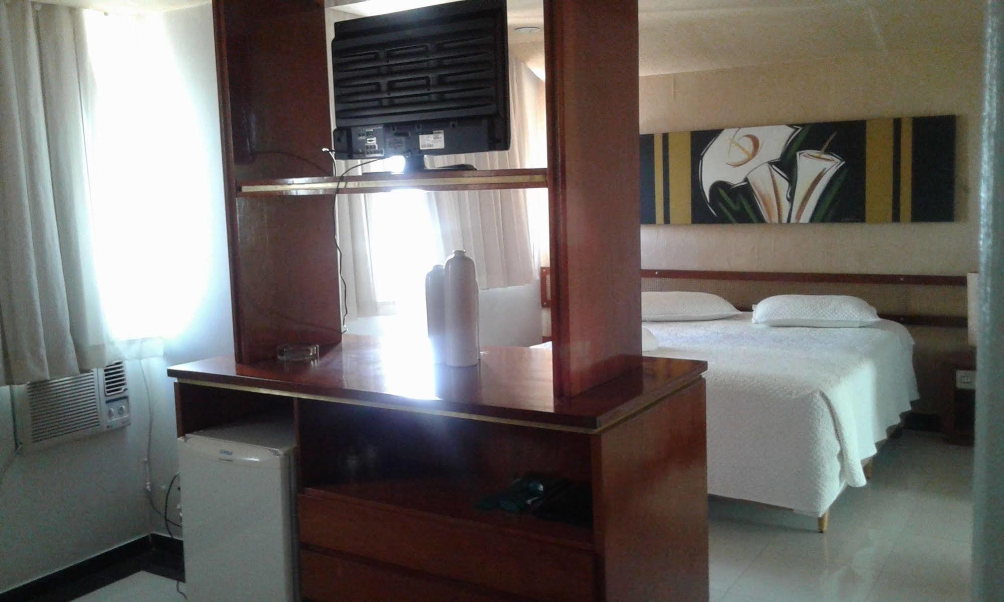 Hotel Monte Rey 蒙蒂斯克拉鲁斯 外观 照片